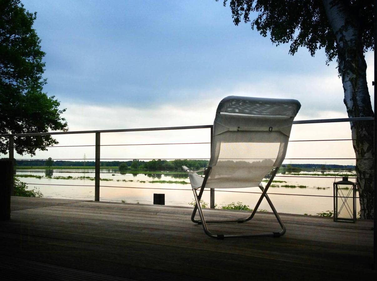 Glass Loft With Endless Water View in Buchholz (Aller), Aller-Leine-Tal