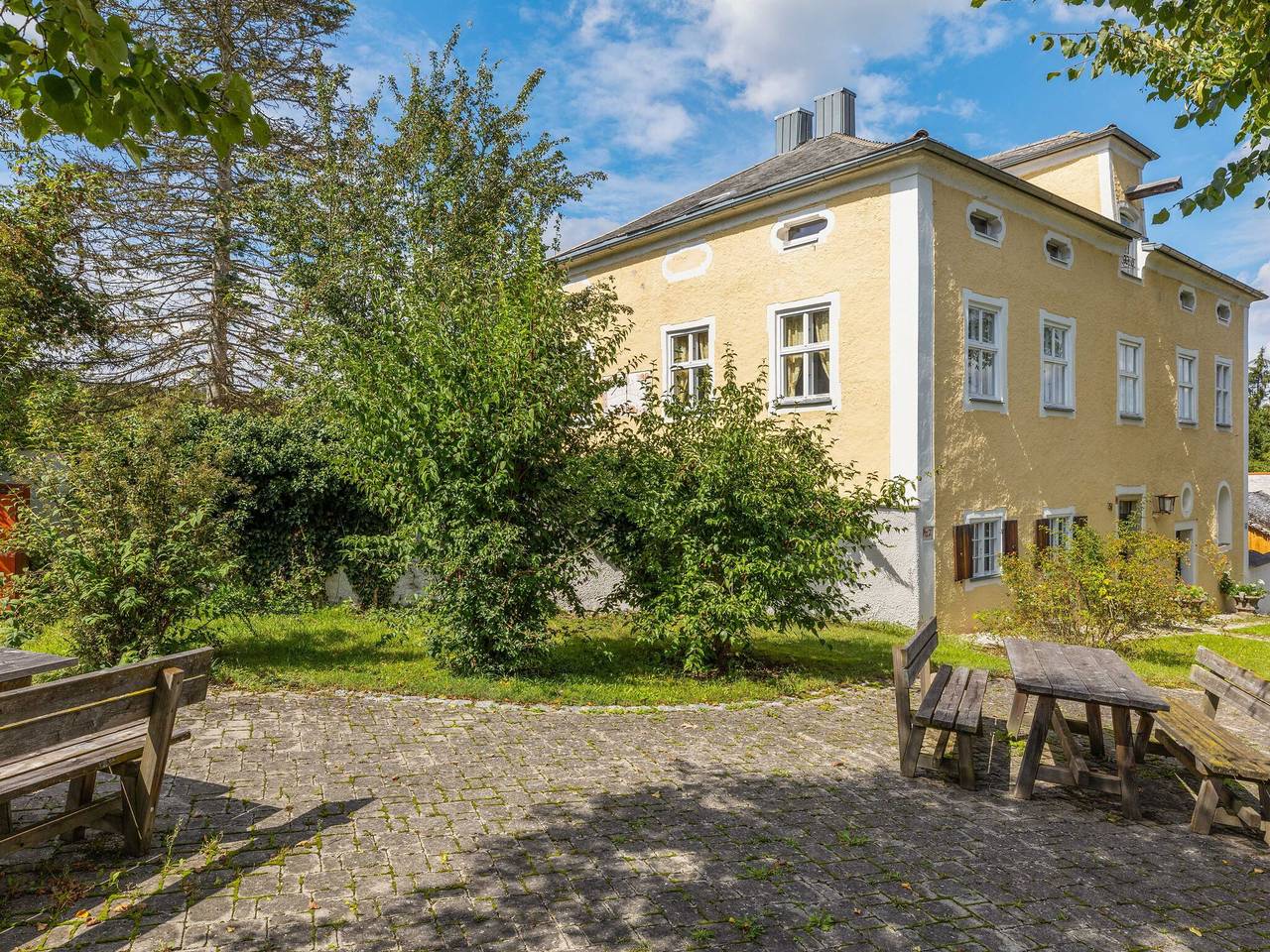 Herrenhaus in Riedenburg im malerischen Altmühltal in Riedenburg, Altmühltal