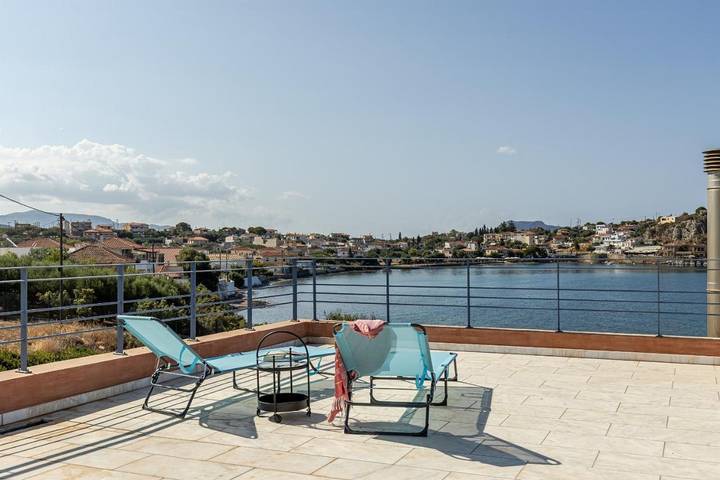 Villa pour 6 personnes, avec Balcon et Terrasse ainsi que Jardin et Vue