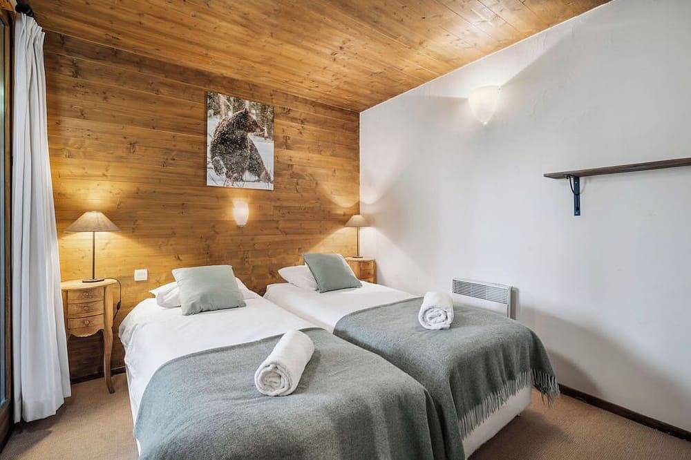 200m ski slopes-Chalet Manora -Courchevel La Tania in La Tania, La Perrière