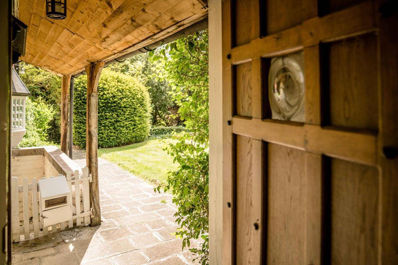 Six-Bedroom House in Evesham, Worcestershire