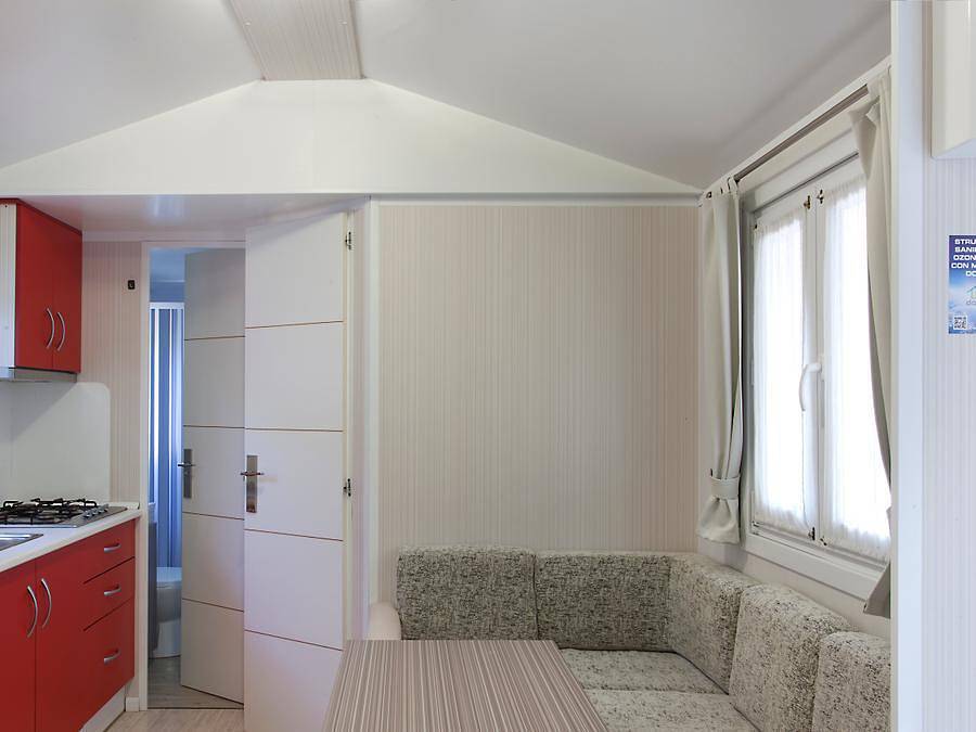 Villaggio Turistico Maderno - Mobilhome 4 personnes - Senza Vista Lago 24mq terrazzo/veranda chiuso in Maderno, Toscolano-Maderno