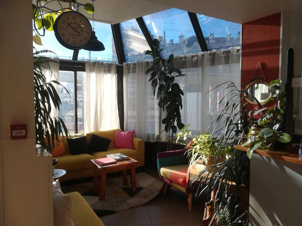 Hôtel Vauban in Les Pavillons-sous-Bois, Seine-Saint-Denis