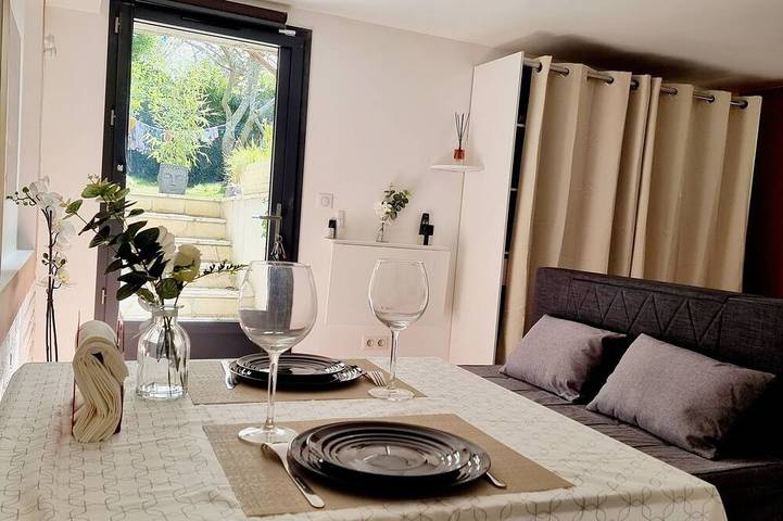 Ganze Wohnung, \"l'hotel A La Maison\": Appartement Independant Dans Maison Saint Cloud in Saint-Cloud, Hauts-de-Seine