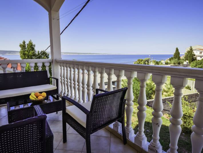 Ferienwohnung für 2 Personen, mit Balkon und Terrasse in Starigrad