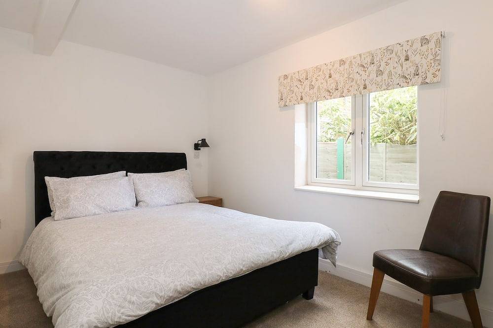 Crab Cottage - Wells Next The Sea, pet friendly in Wells-Next-The-Sea in Wells-next-the-Sea, Norfolk Coast