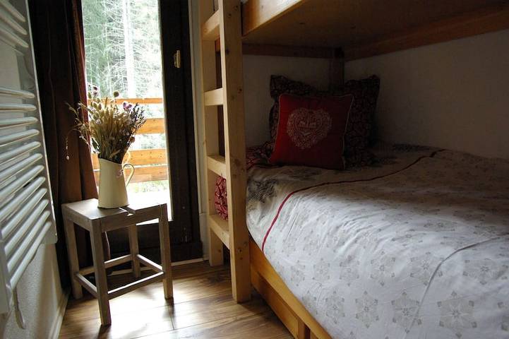 Entire apartment, Little corner of paradise with outdoor pool facing Mont Blanc in Saint-Gervais-les-Bains, Pays du Mont-Blanc
