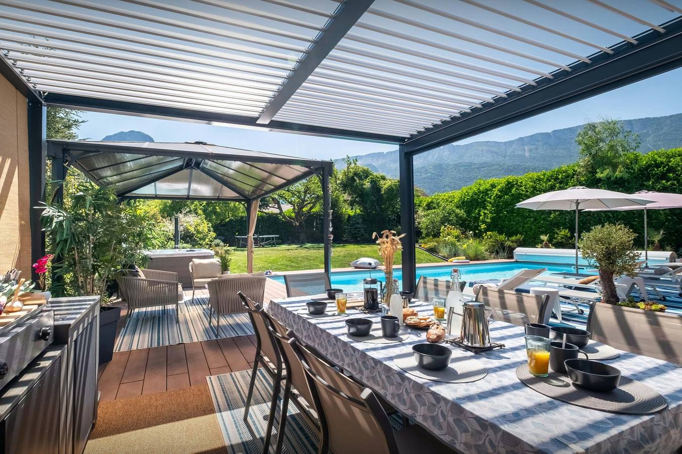 Villa pour 8 personnes avec piscine, jacuzzi, climatisation - Ovo Network in Doussard, Parc naturel régional du Massif des Bauges