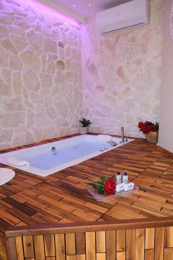 Appartamento per 2 persone, con panorama e piscina nonché giardino, con animali domestici a Bacoli