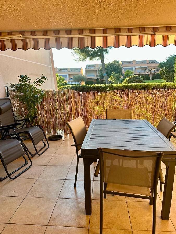 Gîte pour 5 personnes, avec jardin et piscine, animaux acceptés dans Plage de La Garonne - 2