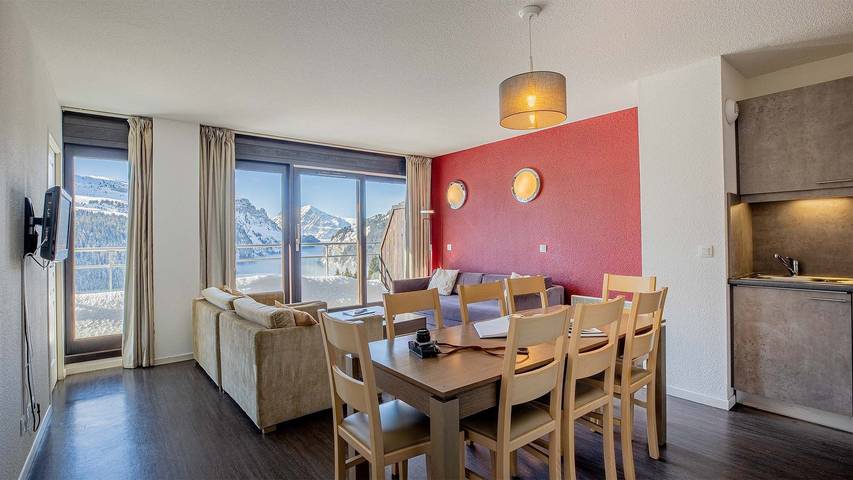 Vakantieappartement voor 8 personen, with Balkon and Zwembad as well as Sauna in Flaine