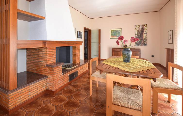 Ganze Ferienwohnung, Gemütliche Strandwohnung mit Terrasse und Kamin in Alba Adriatica, Adriaküste Abruzzen