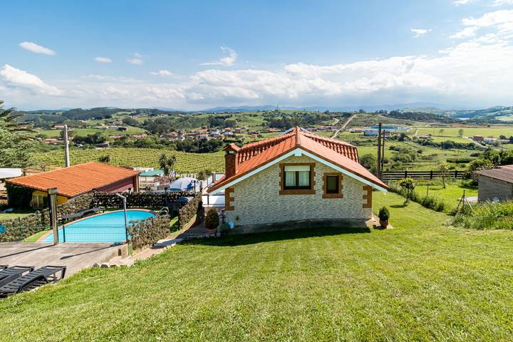 Apartamento para 6 personas, con Balcón y Jardín en Costa de Cantabria