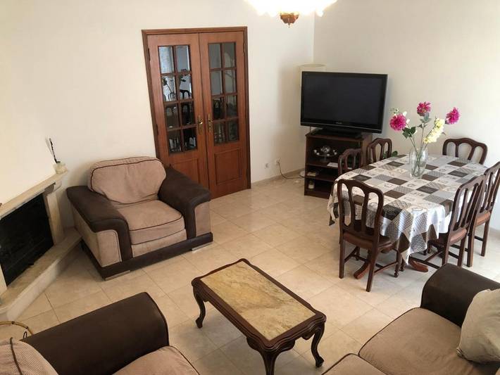 Casa de férias para 8 pessoas, com varanda e jacuzzi em Alcochete