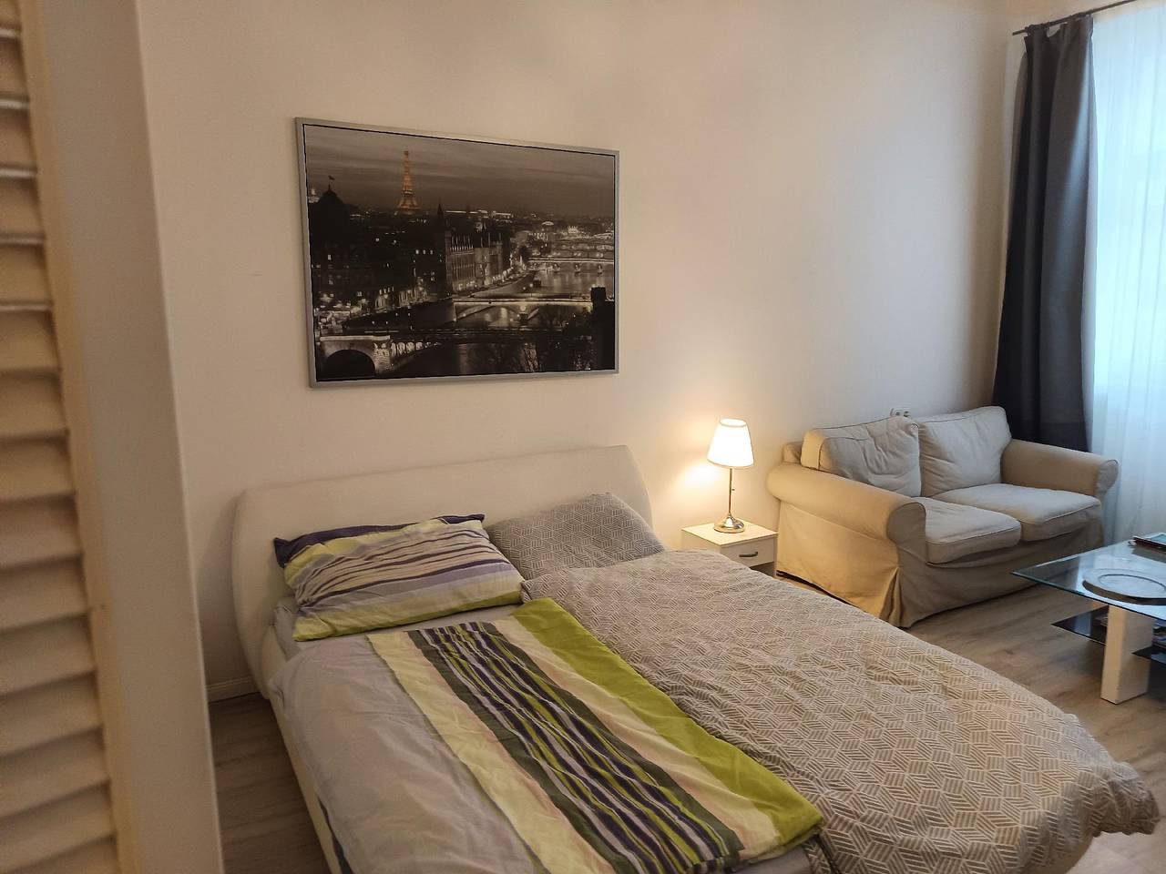 Ganze Ferienwohnung, Stylish and cozy apartment near the center in Wien, Wienerwald