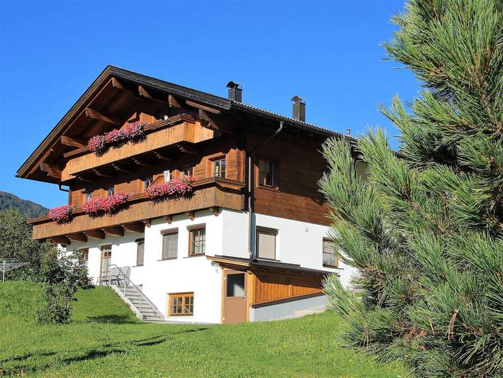 Ferienwohnung für 4 Personen, mit Balkon und Terrasse sowie Ausblick