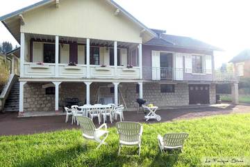 Location de vacances pour 14 personnes, avec jardin dans Lac d'Aiguebelette