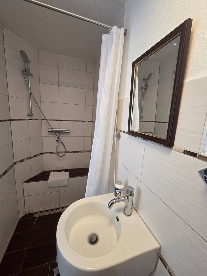 Ganze Wohnung, Apartment „Kleines am Straussee“ mit Terrasse, Garten und Wlan in Strausberg, Märkische Schweiz-Oderland