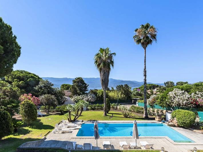 Chalet para 10 personas, con piscina y jardín - 1