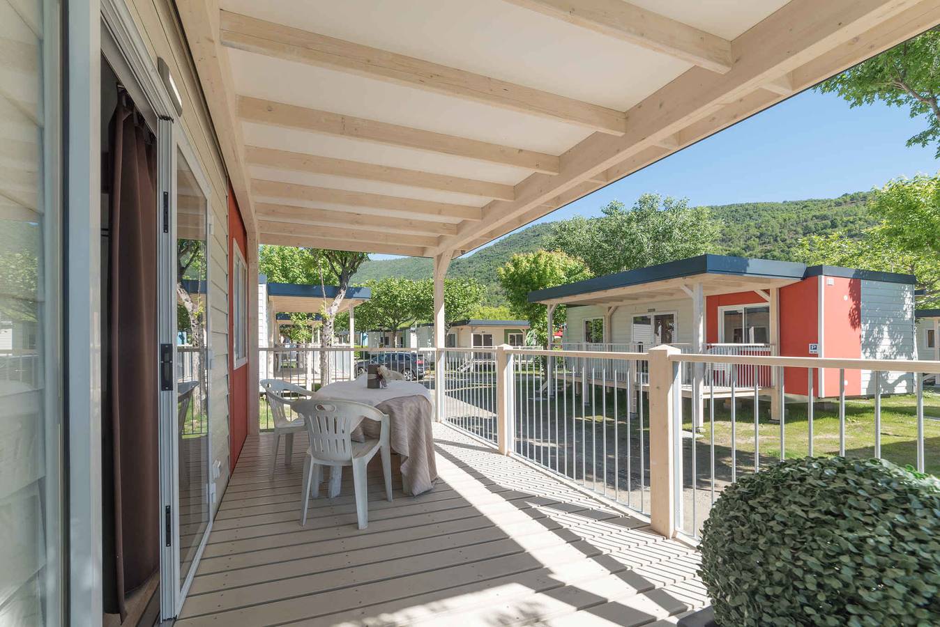 Mobilehome mit Terrasse, Klimaanlage und Pool in Comune di Verbania, Tessiner Alpen