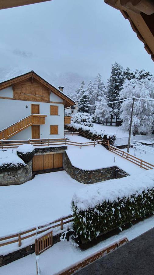 Baita per 4 persone, con panorama e balcone a Comune di Bormio