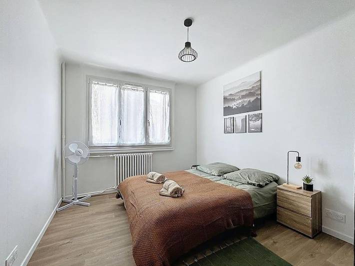 Gîte pour 8 personnes, avec terrasse, animaux acceptés à Neuilly-Plaisance - 2