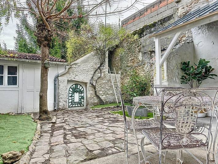 Location de vacances pour 2 personnes, avec Balcon et Jacuzzi ainsi que Jardin et Sauna à Dourdan - 2