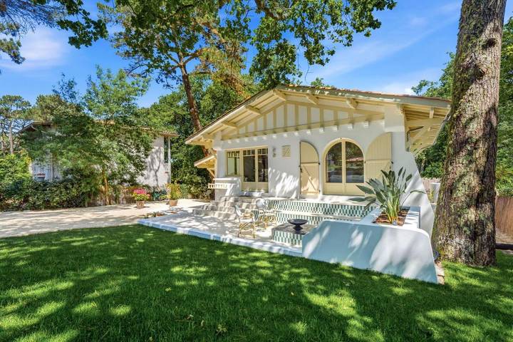 Villa pour 10 personnes, avec Terrasse ainsi que Jardin et Piscine sur la Dune du Pilat