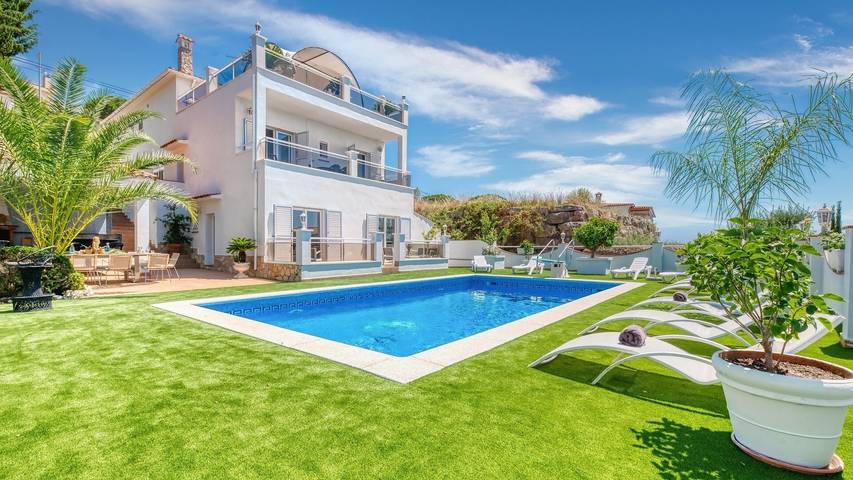 Villa "Costacabana - Maribel" mit privatem Pool, 3 privaten Terrassen und WLAN in Roca Grossa, Lloret de Mar