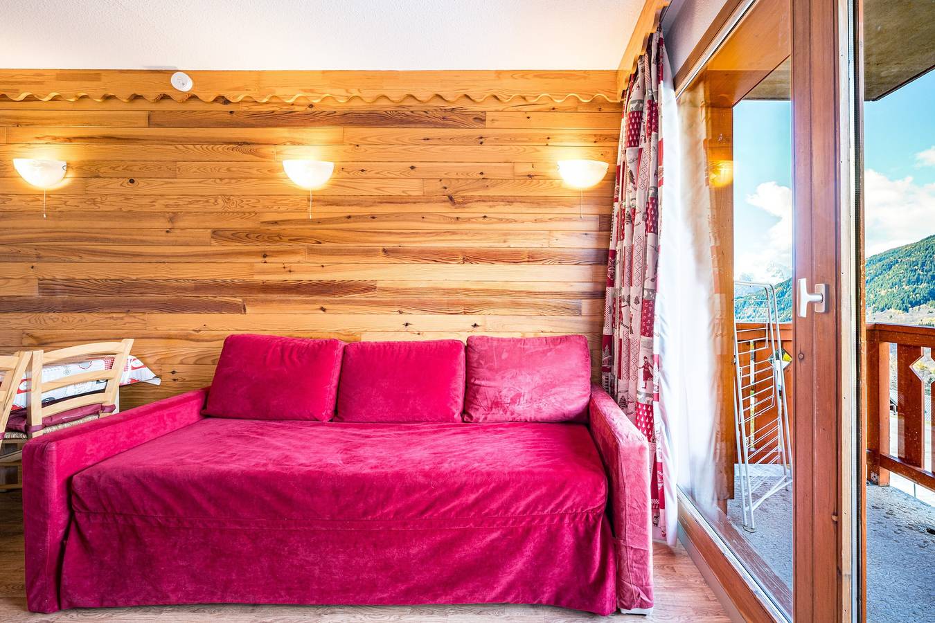 Apartamento entero, Apartamento 'A2 309 Au Pied Des Pistes' con vistas a la montaña y balcón in Saint-François-Longchamp, Le Grand Domaine