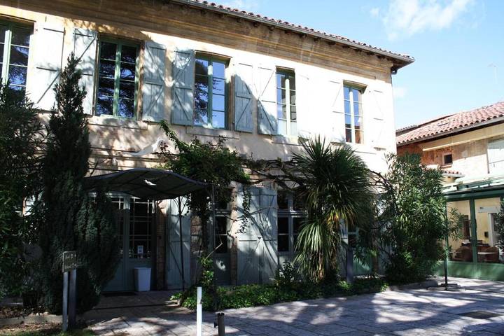 Gîte pour 4 personnes, avec jardin ainsi que piscine et jacuzzi à Lavaur - 4