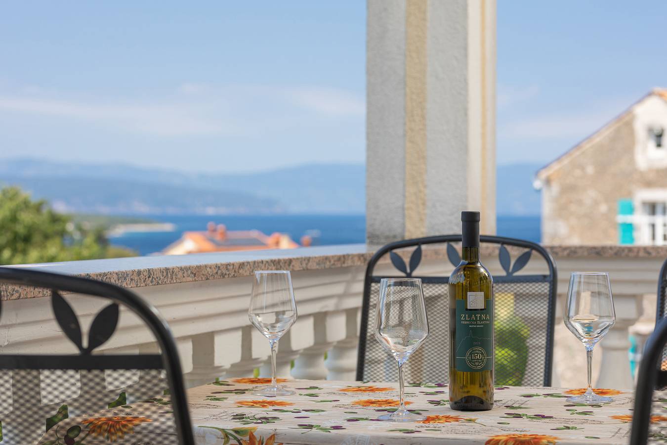 Appartement entier, Appartement de vacances pour 4 personnes avec balcon in Malinska-Dubašnica, Krk
