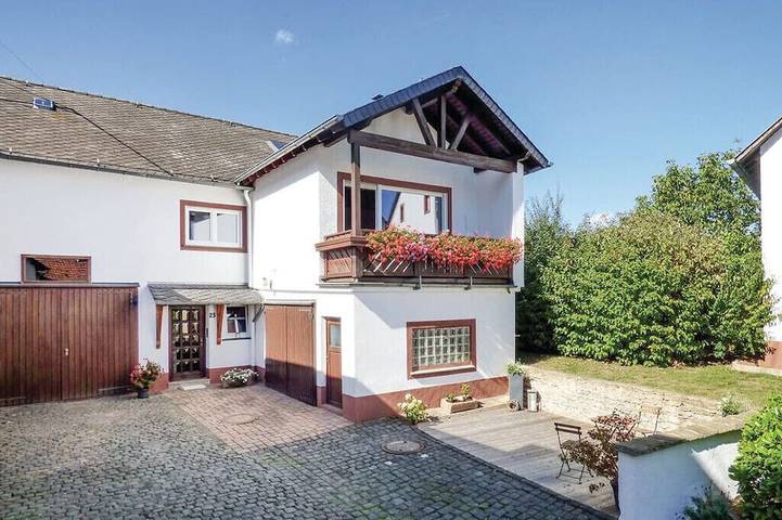 Ferienhaus für 6 Personen, mit Garten und Balkon