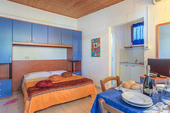 Bungalow für 3 Personen, mit Garten und Pool in Rosolina Mare - 2