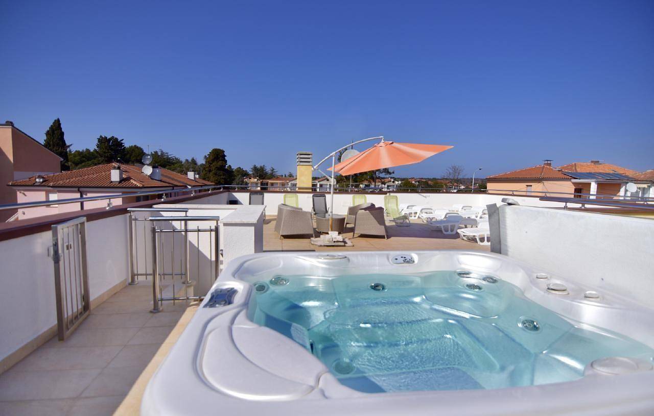 Ganze Ferienwohnung, Ferienwohnung "Villa Alpa" mit Whirlpool in Umag, Umag und Umgebung