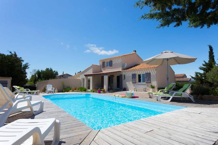 Gîte pour 8 personnes, avec Terrasse ainsi que Jardin et Piscine à Beaufort (Francia)