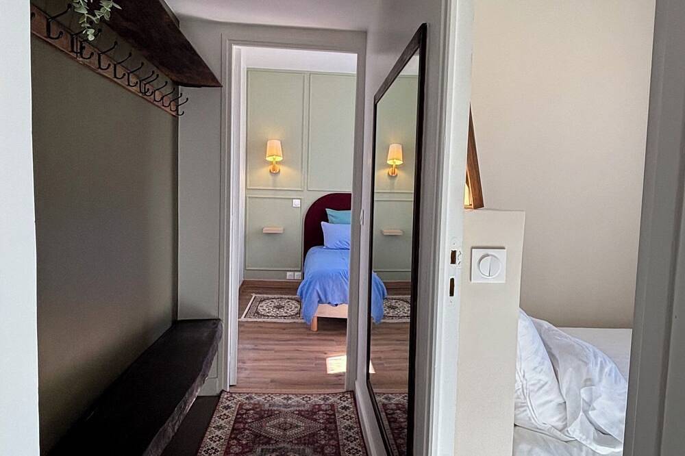 Appartement entier, Appartement 3 pièces spacieux pour 5 personnes, proche de Paris et ses alentours in Asnières-sur-Seine, Hauts-de-Seine