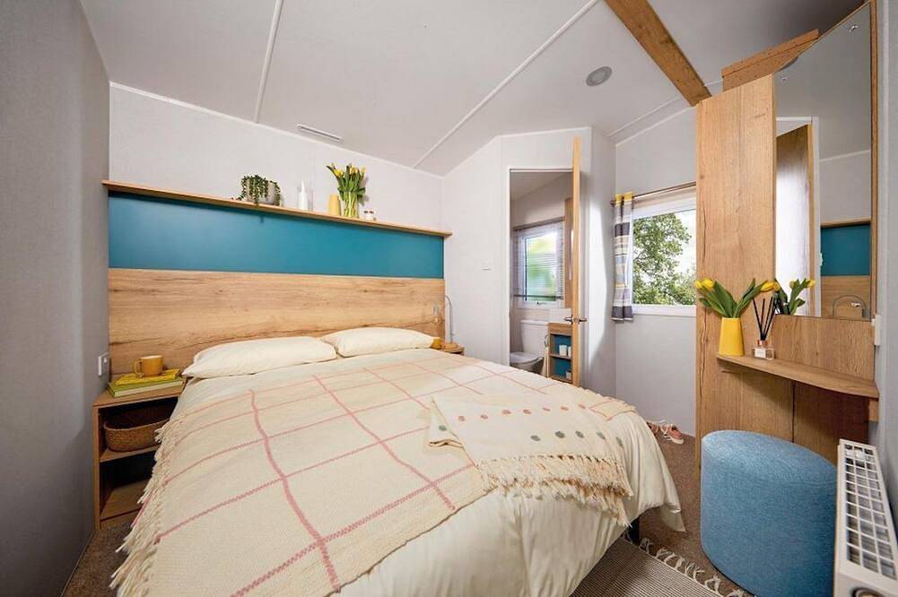 Beautiful 2 Bedroom Caravan On A Fantastic, Popular  Site in Edinburgh and Lothian