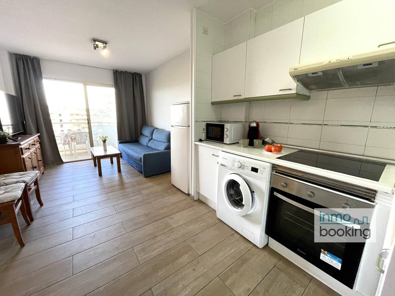 Apartamento vacacional entero, Beach Arquus Iv Salou , céntrico y con piscina in Salou, Costa Dorada