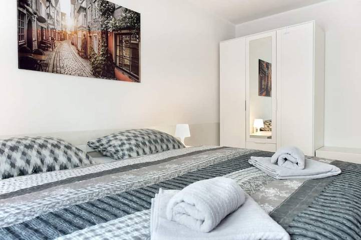Ganze Wohnung, Modern Wohnen mit Smarttv, Parkplatz und Küche in Rehme, Bad Oeynhausen