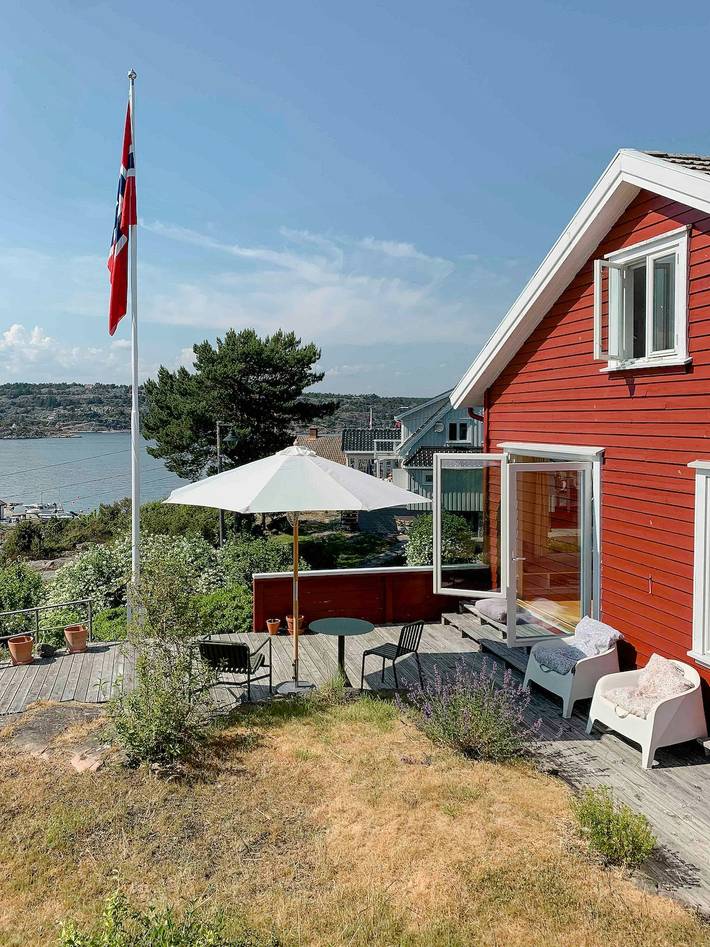 Feriehus for 12 personer, med terrasse, dyr tillatt på Sørlandet