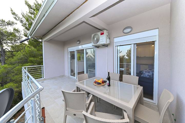 Gîte pour 6 personnes, avec terrasse et jardin au Monténégro - 2