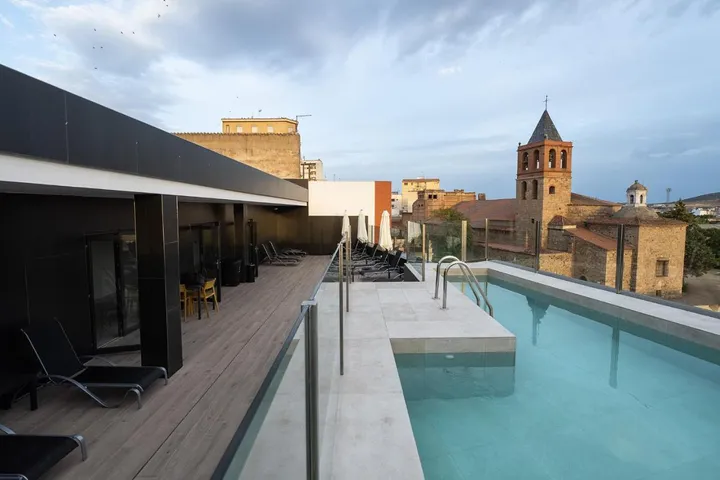Hôtel pour 2 personnes, avec vue ainsi que terrasse et piscine, adapté aux familles - 1