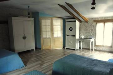Gîte pour 5 personnes, avec jardin et piscine à Andilly