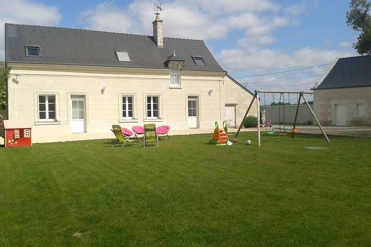 Location de vacances pour 14 personnes, avec Terrasse et Jardin à La Chapelle-sur-Loire