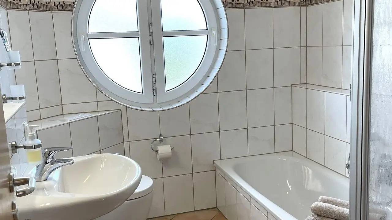 Ganze Ferienwohnung, Ferienwohnung für 3 Personen (70 m²) in Coblenz in Wallersheim, Koblenz