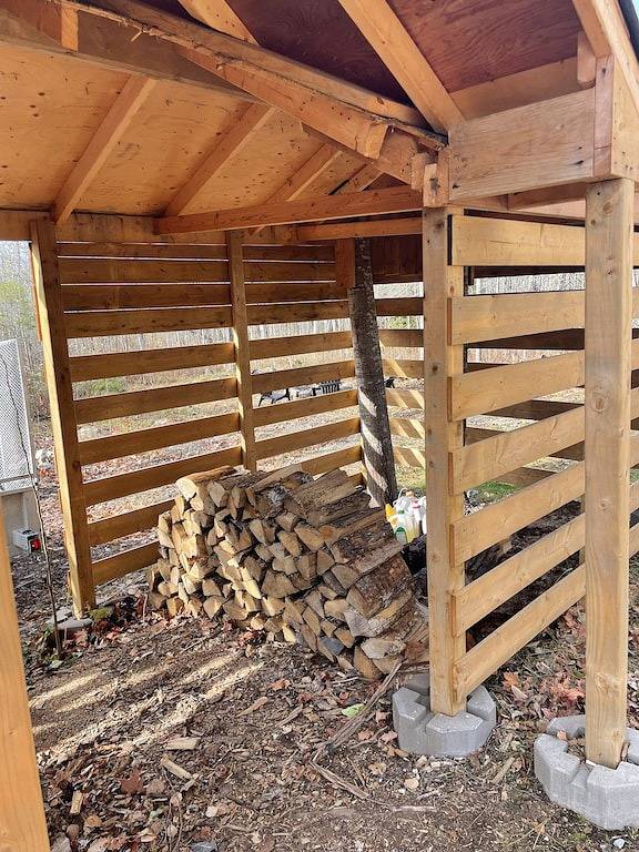 Cozy bunkie on private land in Kawarthas in Algonquin Provincial Park