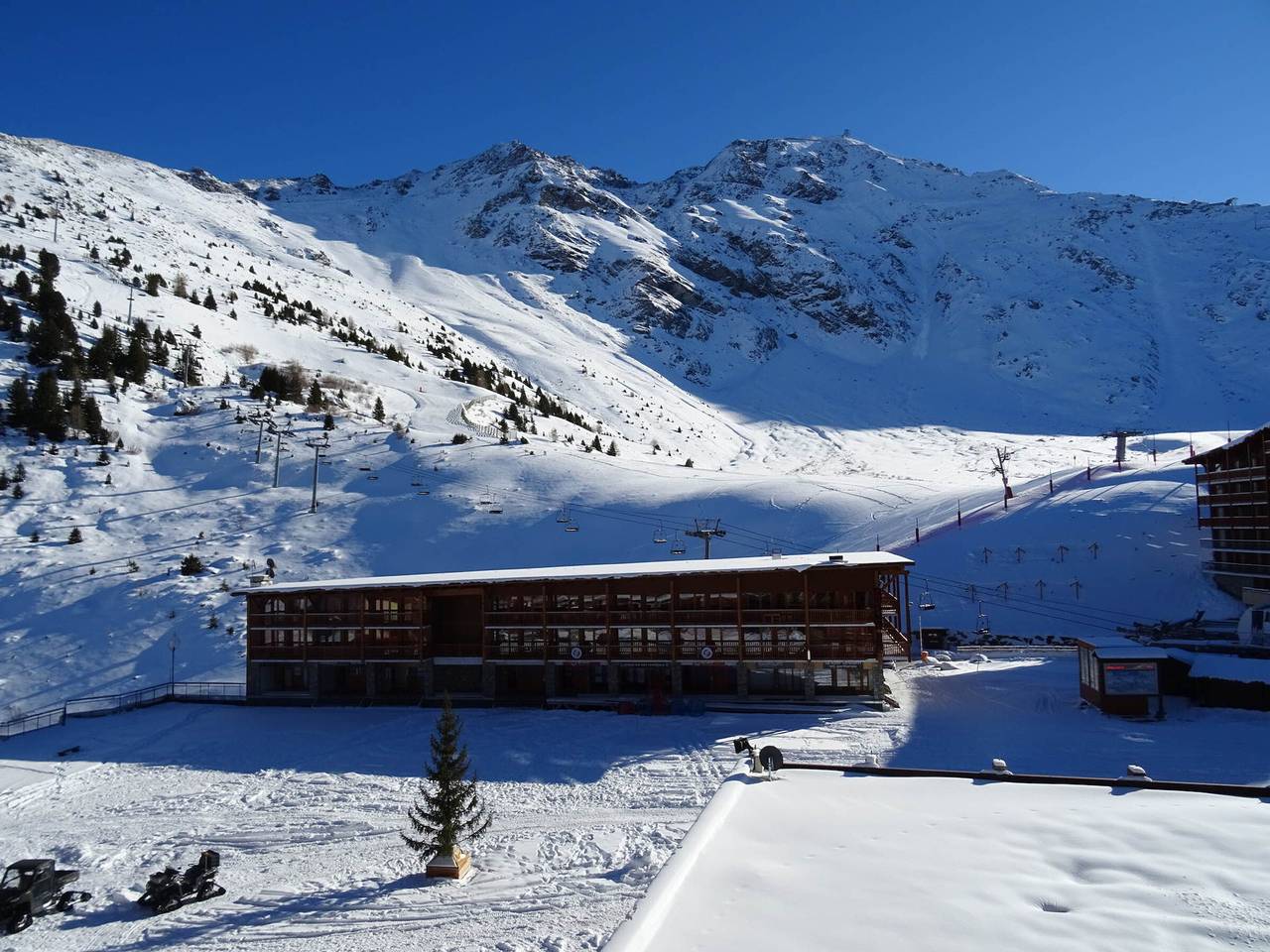 Ganzes Studio, Charmantes Studio für 4 Personen in Arc 2000, Ski-in/Ski-out, Zentrumsnähe, Blick auf Pisten und Berge in Les Arcs, Bourg-Saint-Maurice