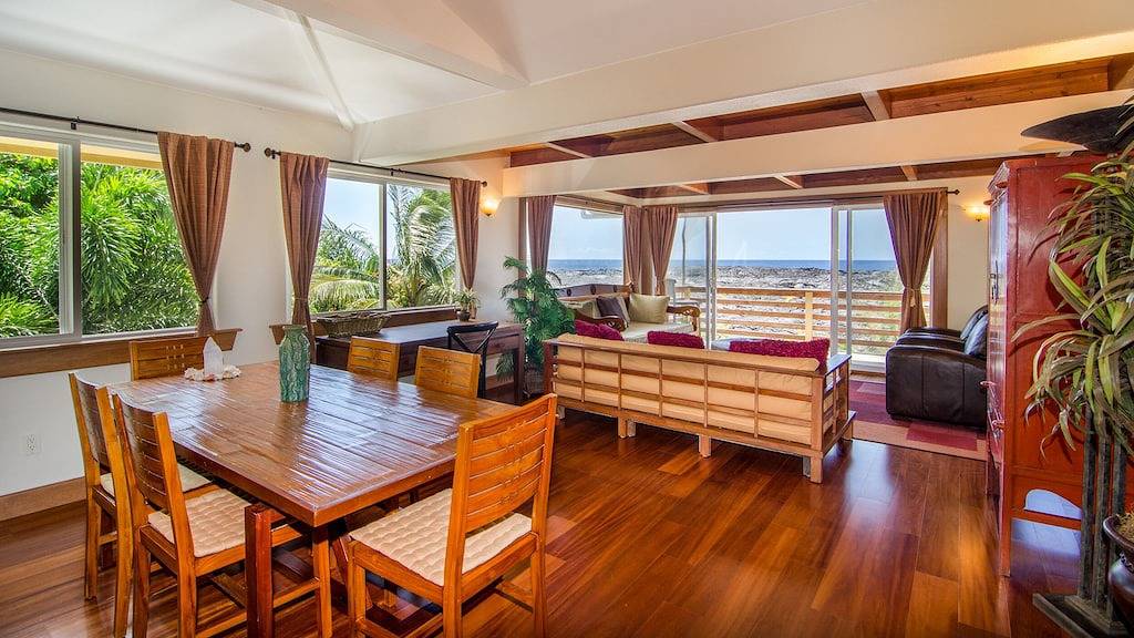 Luxuriös eingerichteter Bali-Tempel mit 160-Grad-Meerblick! in Kehena, West Puna