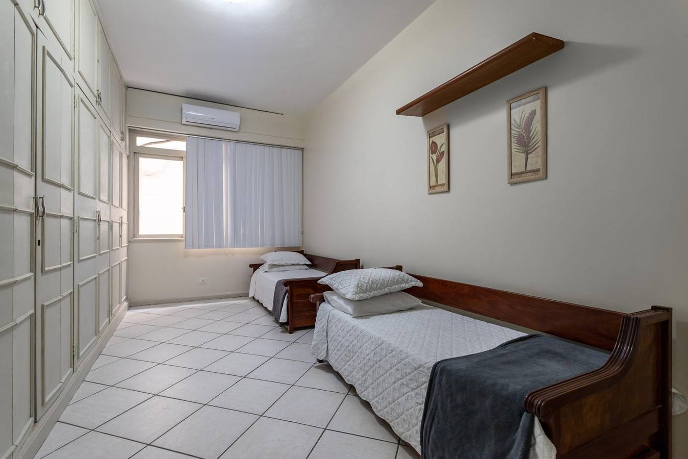 Entire apartment, 2 minutes from Copacabana beach | A303 in Copacabana, Rio de Janeiro